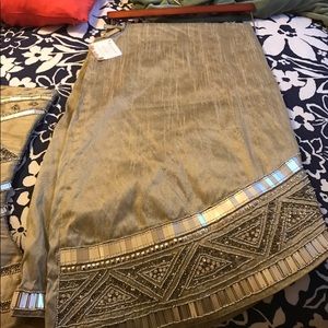 Christmas tree skirt and 6 stockings new with tags